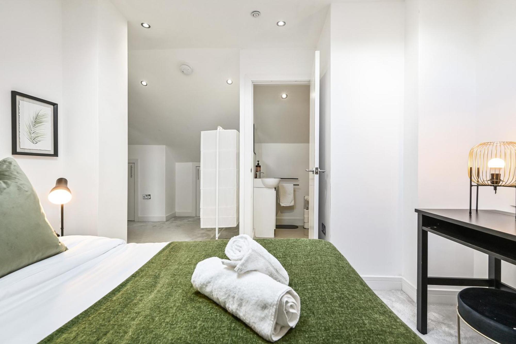 Family 1 Bed Apt Near Cardiff City Centre, Free Parking, Quiet, Secure Neighbourhood 外观 照片